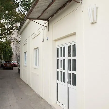بيت ضيافة Bishop's Palace 3*